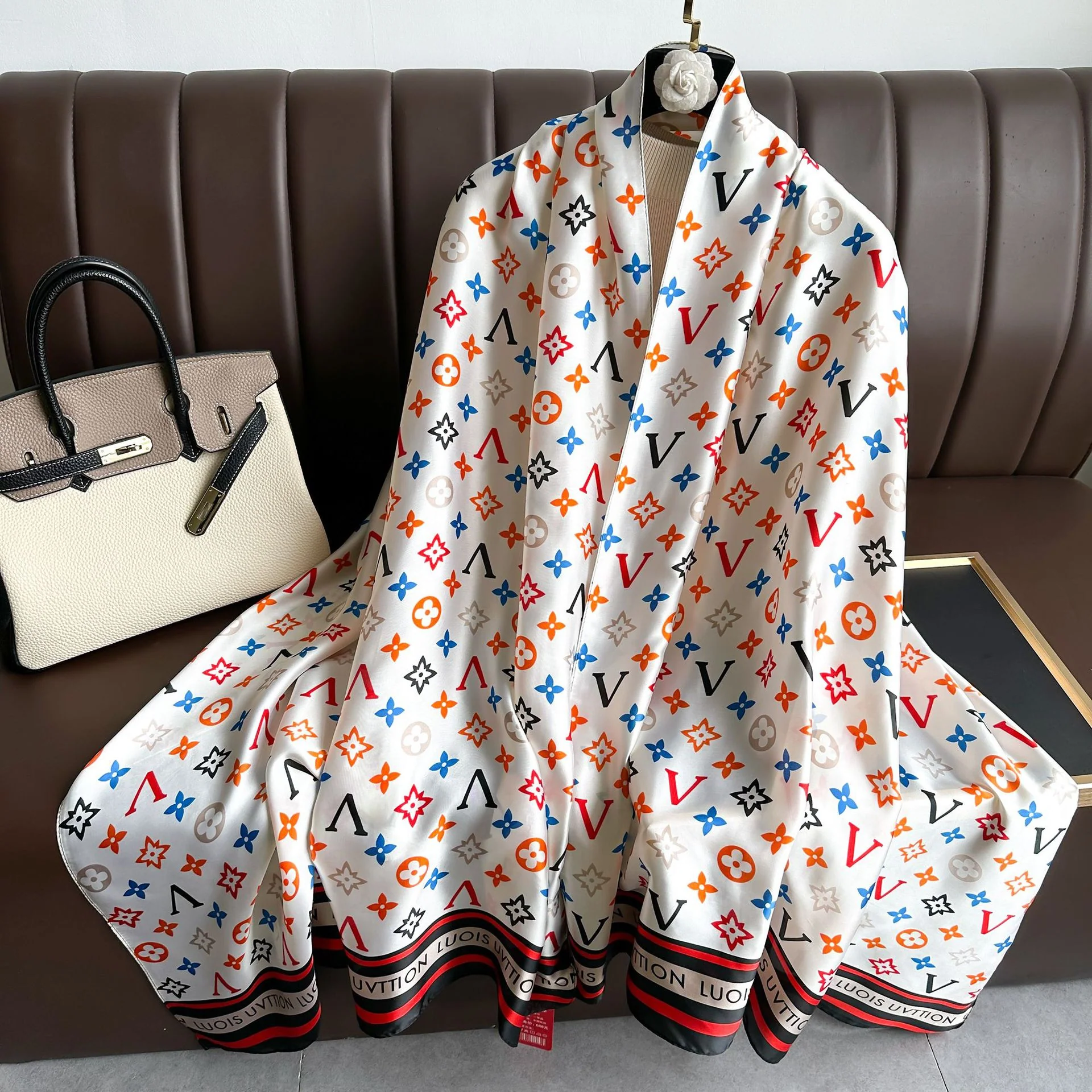 Red V lined Winter Printed Silk Scarf - Image 2